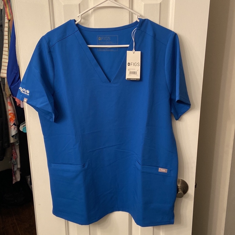 Figs Casma Three-Pocket Scrub Top